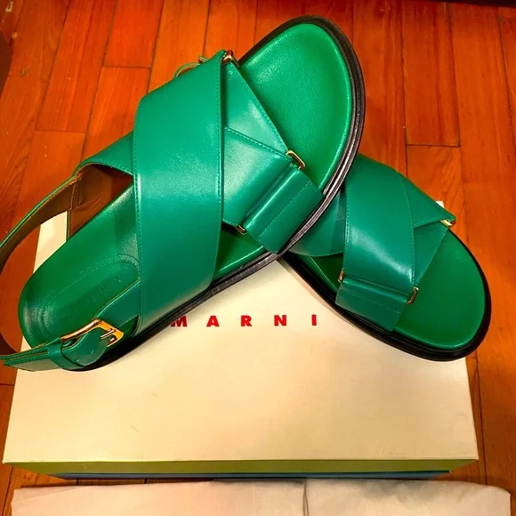 Retail $750 - NEVER WORN. Marni Fussbett sandals 41 - Picture 3 of 7